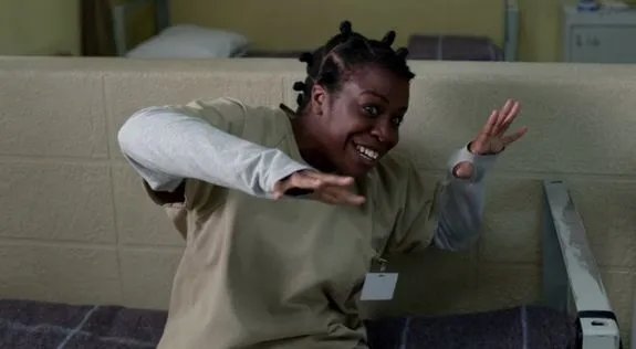 Mitten aus dem Leben I: %26bdquo;Crazy Eyes%26ldquo; (Uzo Aduba) in Hochform. &copy; Netflix