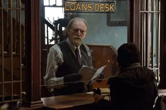 Setrakian (David Bradley) stellt lieber eigene Nachforschungen an