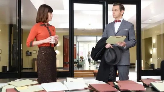 Virginia (Lizzy Caplan) und Bill (Michael Sheen) können sich zunĂ€chst nicht einigen. © Showtime