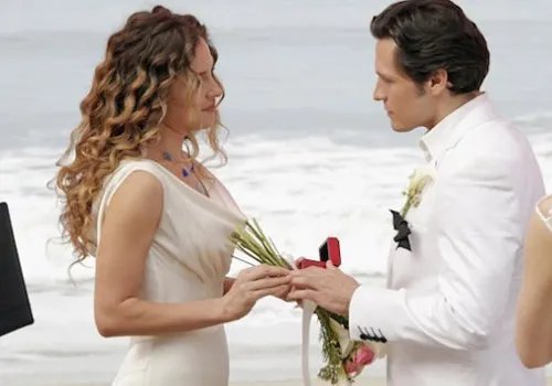 Amanda und Jack haben in %26bdquo;Revenge%26ldquo; ihre Liebe besiegelt. © ABC