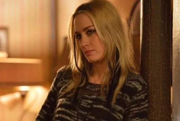 Dutch (Ruta Gedmintas) muss feststellen; dass ihre Hackerbude ausgeräumt wurde. © FX