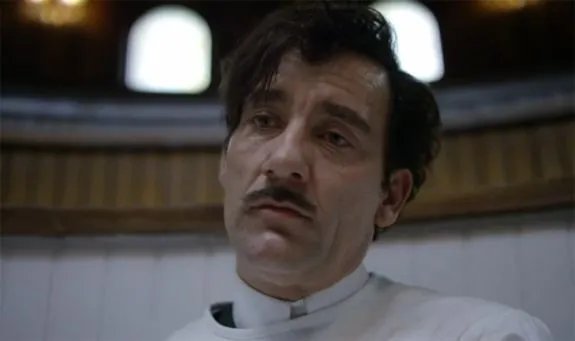Vielsagend: Thackerys Gesichtsausdruck nach dem nächsten medizinischen Tiefschlag &copy; Cinemax