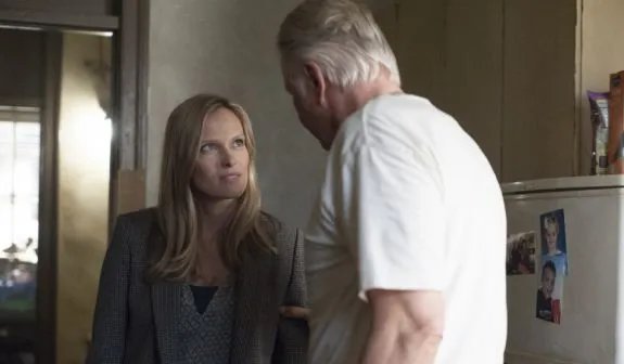 Kate (Vinessa Shaw) bohrt weiter nach; auch bei Mickey. &copy; Showtime