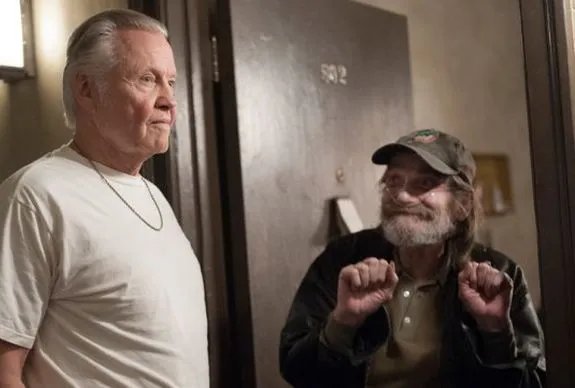 Mickey (Jon Voight) und Shorty (Steph DuVall) planen weiter den ganz großen Wurf. &copy; Showtime