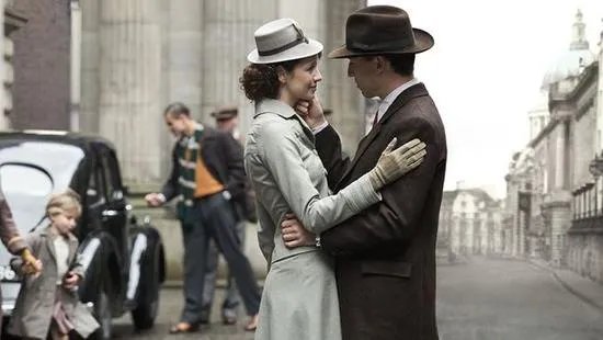 Claire und ihr erster Ehemann in %26bdquo;Outlander%26ldquo; &copy; Starz
