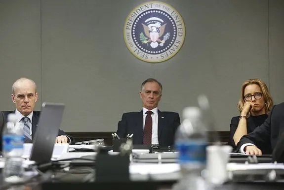 Hochklassige Nebenrollenbesetzung I: Zeljko Ivanek (l.) als Stabschef und Keith Carradine als US-Präsident. &copy; CBS