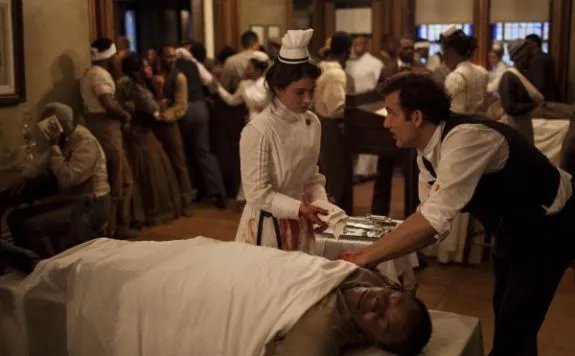 Thackery und Elkis (Eve Hewson) müssen bis an ihre Belastungsgrenze gehen. &copy; Cinemax