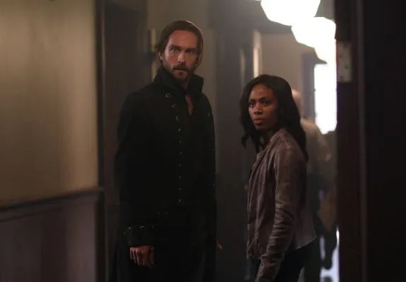 Ichabod (Tom Mison) und Abbie (Nicole Beharie) in %26bdquo;Root of All Evil%26ldquo; &copy; FOX