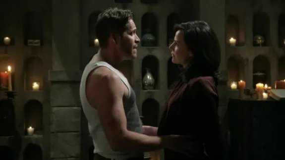 Regina (Lana Parilla) und Hood (Sean Maguire). © ABC