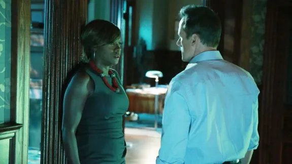 Der große Streit im Midseason-Finale zwischen Annalise (Viola Davis) und Sam (Tom Verica) &copy; ABC