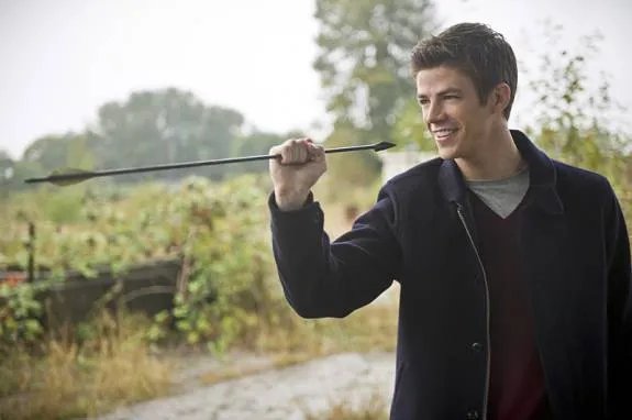 Hat noch gut lachen: Barry (Grant Gustin) in %26bdquo;Flash vs. Arrow%26ldquo; &copy; The CW