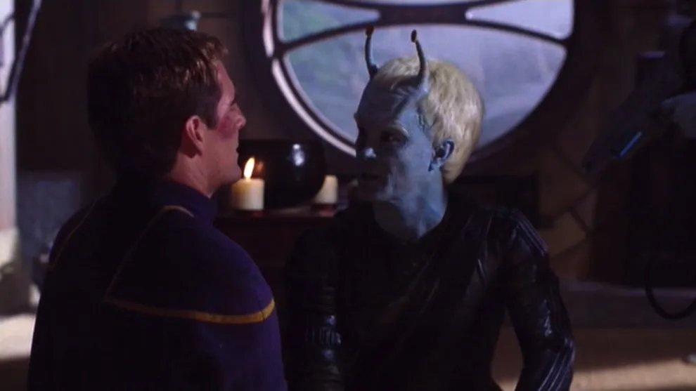 Archer und ein Andorianer in %26bdquo;Star Trek: Enterprise%26ldquo; &copy; UPN