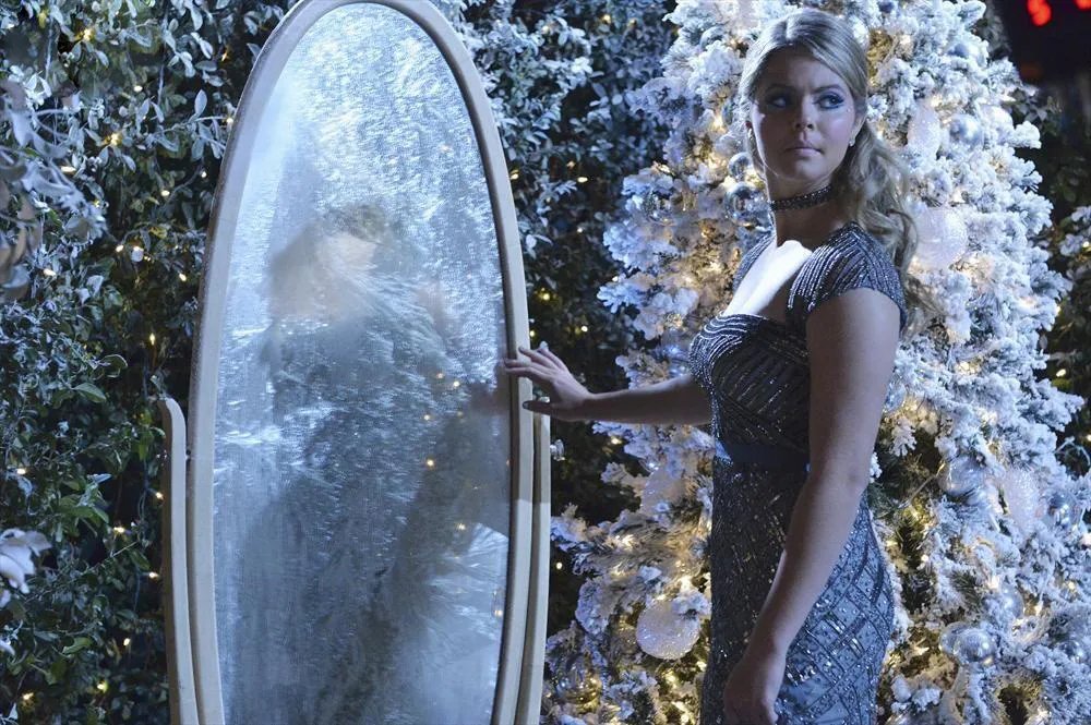 Alison im Christmas-Special der Serie %26bdquo;Pretty Little Liars%26ldquo; &copy; ABC Family