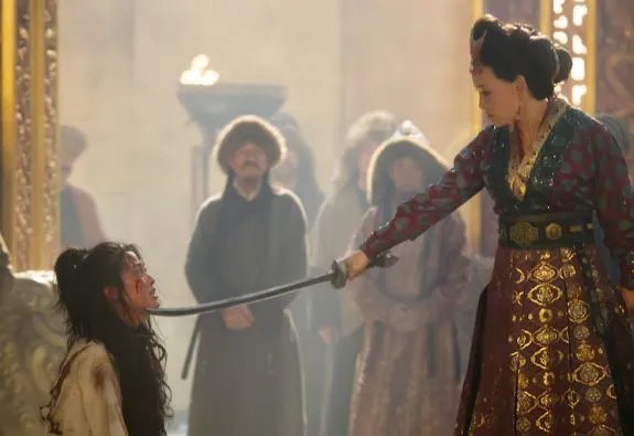 Mei Lin (Olivia Cheng) und Chabi (Joan Chen)