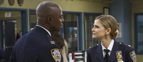 Kyra Sedgwick zu Besuch in der US-Serie %26bdquo;Brooklyn Nine-Nine%26ldquo; &copy; FOX