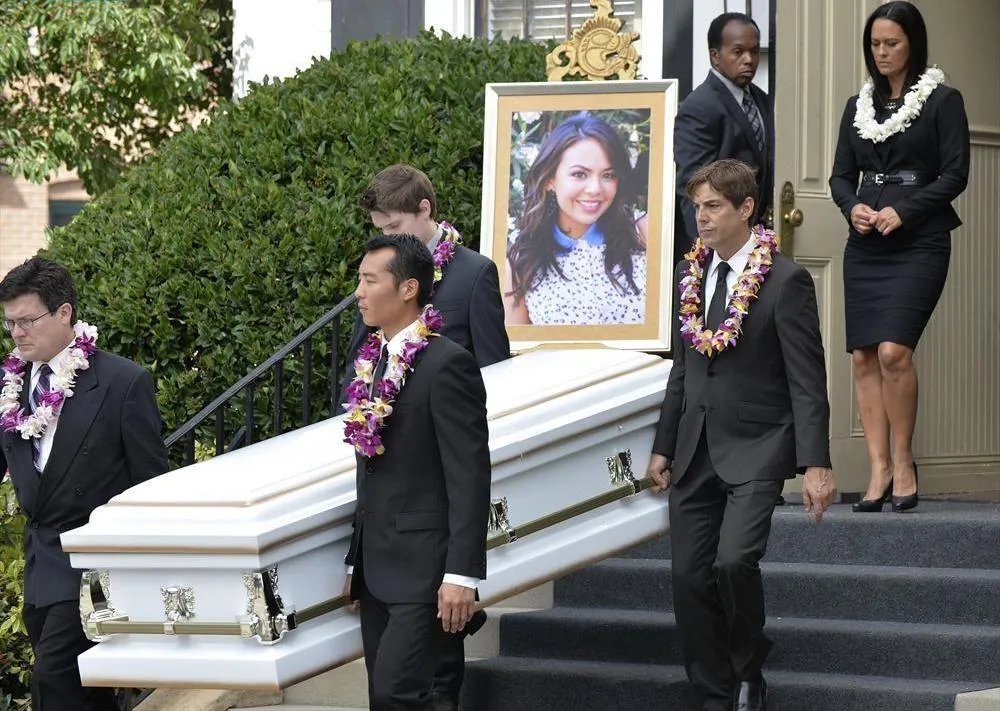 Bild aus der Episode %26bdquo;Through a Glass; Darkly%26ldquo; der US-Serie %26bdquo;Pretty Little Liars%26ldquo; © ABC Family