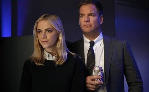 Den wahren Hintergründen der Mordfälle auf der Spur: Bishop (Emily Wickersham) und Tony (Michael Weatherly) &copy; CBS