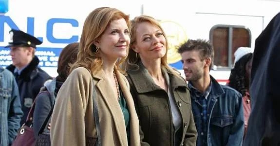 Sorgen für einiges an Trubel: Gibbs%26#039; Exfrauen Diane (Melinda McGraw) und Rebecca (Jeri Ryan). &copy; CBS