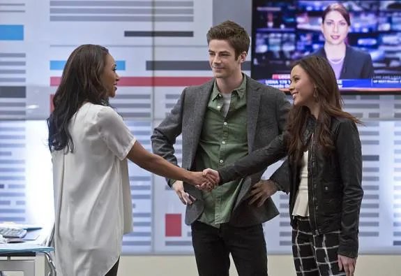 Man stellt sich vor: Iris (Candice Patton); Barry (Grant Gustin) und Linda Park (Malese Jow). &copy; The CW
