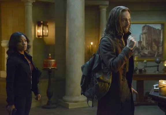 Stehen vor einer schwierigen Entscheidung: Abbie (Nicole Beharie) und Ichabod (Tom Mison). &copy; FOX