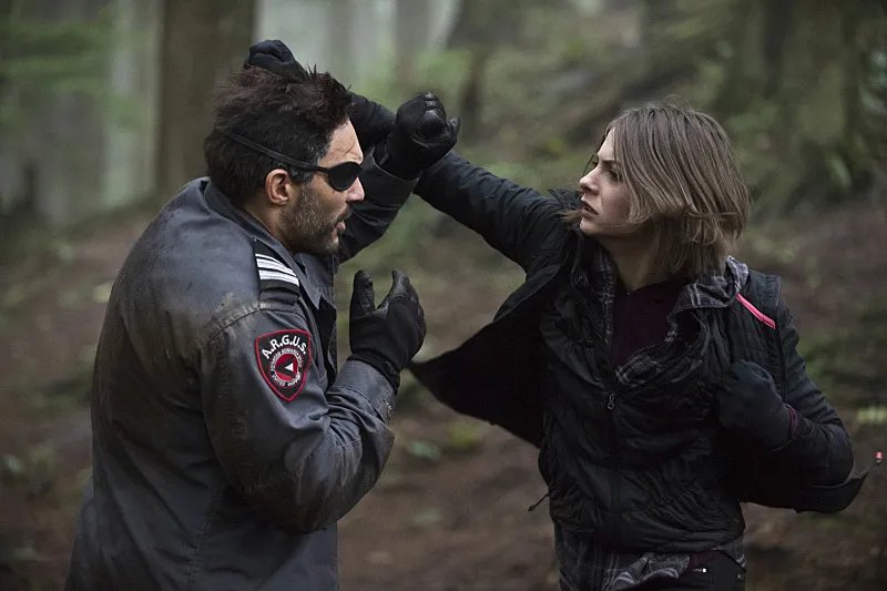 Szenenfoto aus der Episode %26bdquo;The Return%26ldquo; der US-Serie %26bdquo;Arrow%26ldquo; &copy; The CW