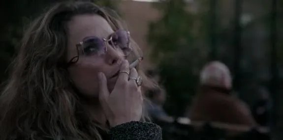 Elizabeth (Keri Russell) in Hippietarnung? Ja; bitte! © FX