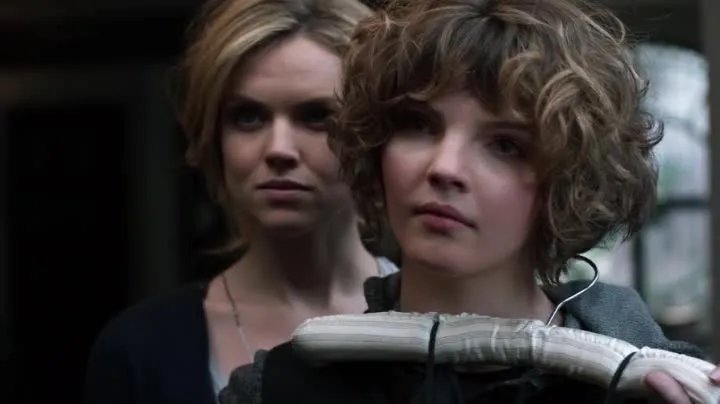 Erin Richards und Camren Bicondova in %26bdquo;Gotham%26ldquo; © FOX