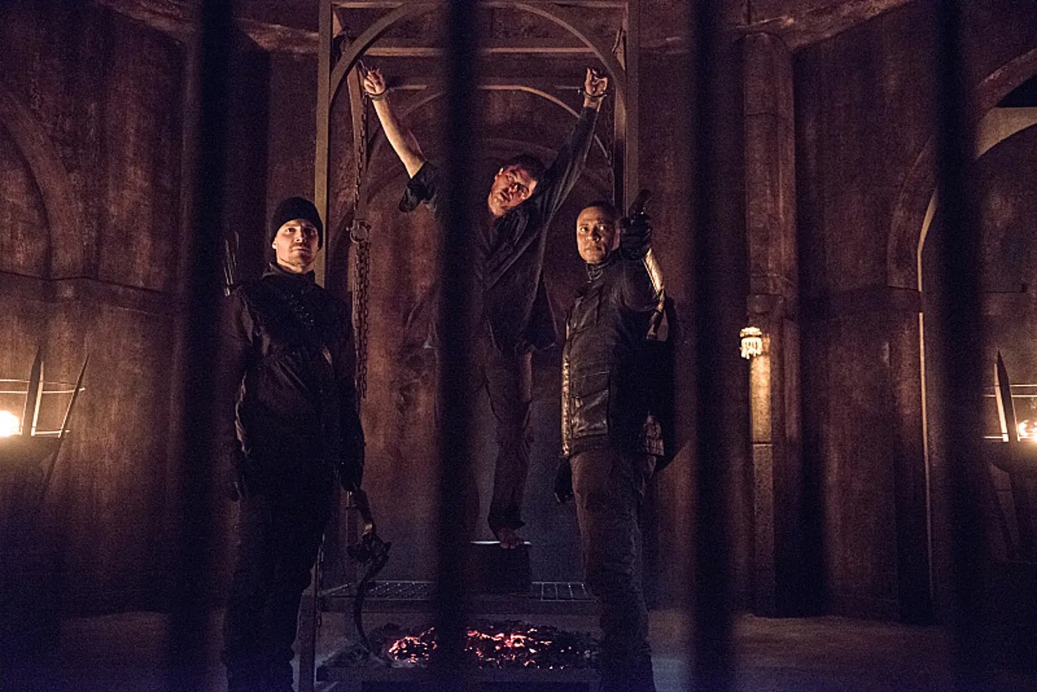 Szenenfoto aus der Episode %26bdquo;Nanda Parbar%26ldquo; der US-Serie %26bdquo;Arrow%26ldquo; &copy; FOX