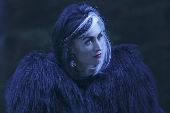 Cruella (Victoria Smurfit) muss jederzeit mit einem Anruf von PETA rechnen. &copy; ABC