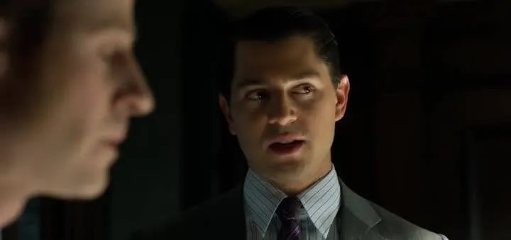 Jim Gordon (Ben McKenzie) und Harvey Dent (Nicholas D%26#039;Agosto) in %26bdquo;Gotham%26ldquo; © Fox