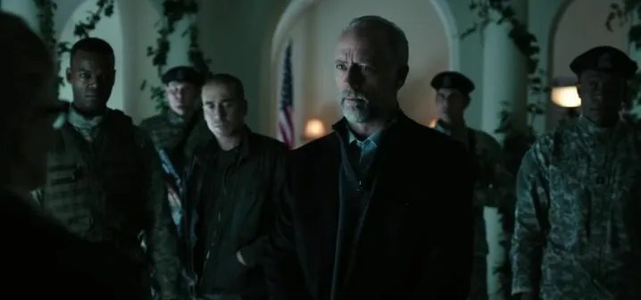 Colonel Foster (Xander Berkeley) © Syfy