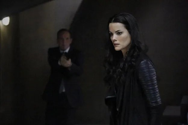 Szenenfoto aus der Episode âWho You Really Areâ der US-Serie âMarvel%26#039,s Agents of S.H.I.E.L.D.â