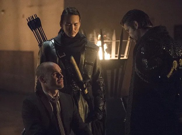Szenenfoto aus der Episode %26bdquo;Public Enemy%26ldquo; der US-Serie %26bdquo;Arrow%26ldquo; &copy; The CW