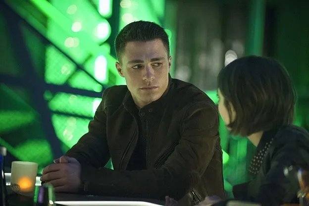 Szenenfoto aus der Episode %26bdquo;Public Enemy%26ldquo; der US-Serie %26bdquo;Arrow%26ldquo; &copy; The CW