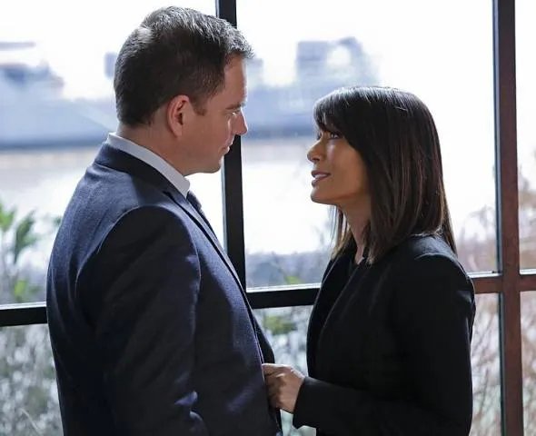 Tony (Michael Weatherly) zusammen mit Zoe Keates (Marisol Nichols) in %26bdquo;No Good Deed%26ldquo; &copy; CBS