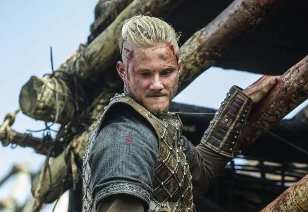 Alexander Ludwig als Bjorn Lothbrok in %26bdquo;To the Gates!%26ldquo; &copy; History