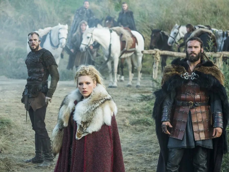 Floki (Gustaf Skarsgard); Lagertha (Katheryn Winnick) und Rollo (Clive Standen) in %26bdquo;Breaking Point%26ldquo; &copy; History