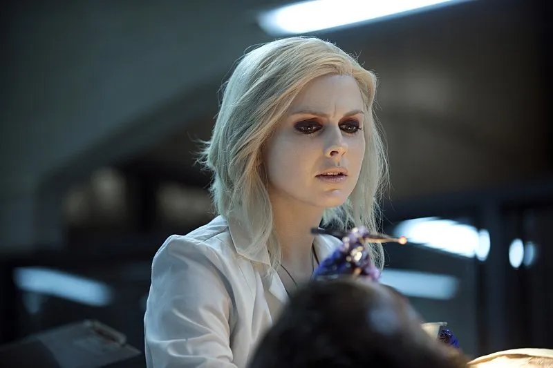 Rose McIver in %26bdquo;iZombie%26ldquo; &copy; The CW