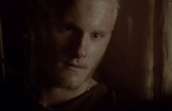 Alexander Ludwig als Bjorn Lothbrok in %26bdquo;The Dead%26ldquo; &copy; History