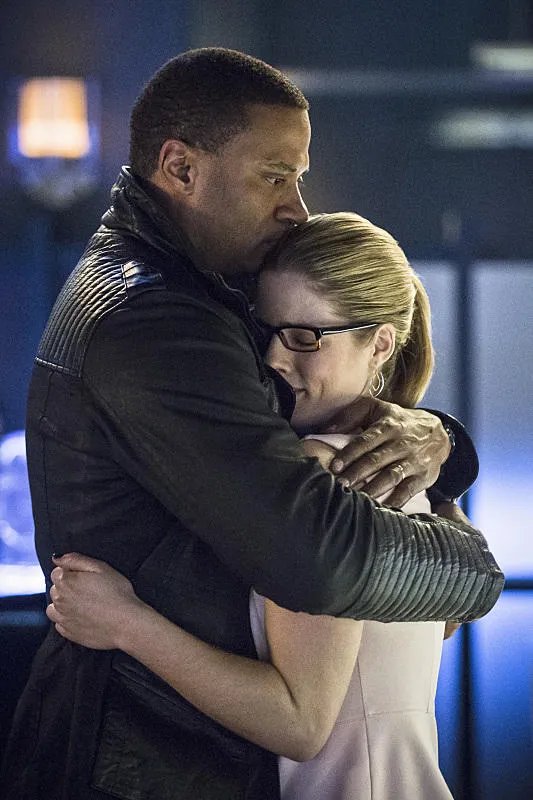 Szenenfoto aus der Episode %26bdquo;Al Sah-him%26ldquo; der US-Serie %26bdquo;Arrow%26ldquo; &copy; The CW