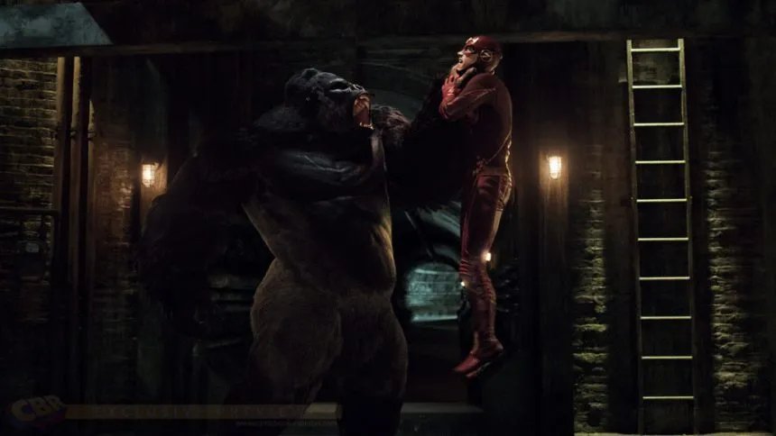 Grodd vs. Flash in %26bdquo;Grodd Lives%26ldquo;. &copy; The CW