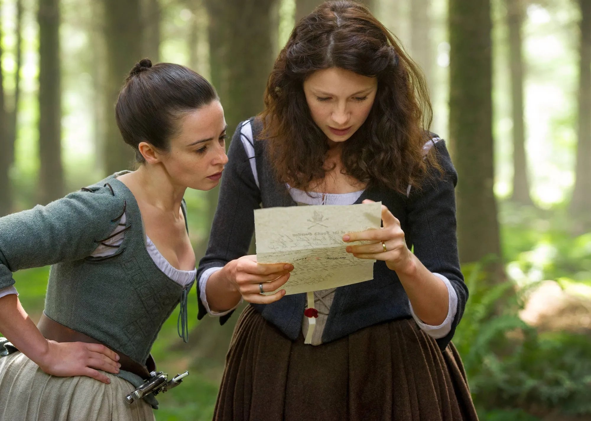 Jenny und Claire auf gemeinsamer Mission in %26bdquo;Outlander%26ldquo; &copy; Starz