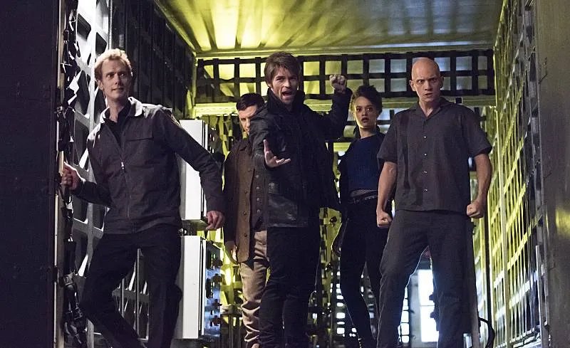Metahumans Assemble! Weather Wizard (Liam McIntyre) und Co. in %26bdquo;Rogue Air%26ldquo; &copy; The CW