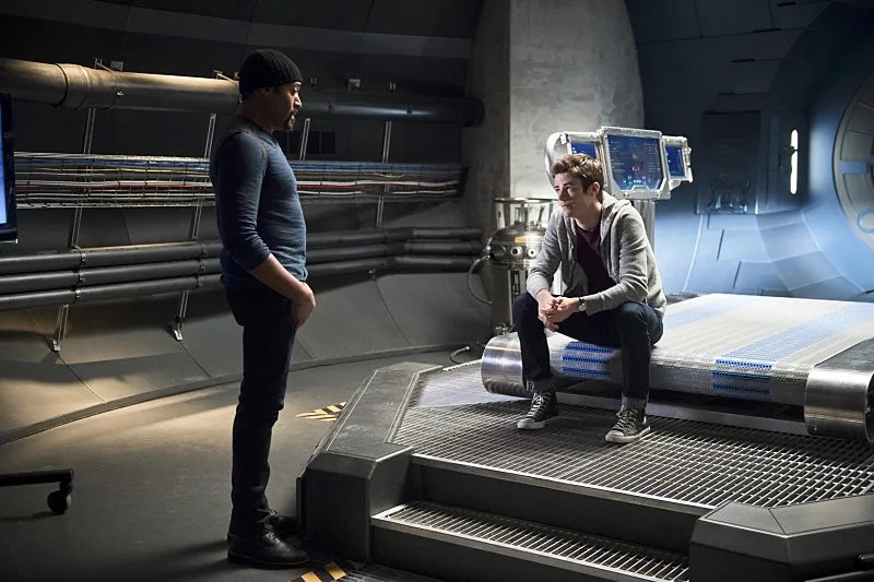 Joe (Jesse L. Martin) und Barry (Grant Gustin) in %26bdquo;Fast Enough%26ldquo;. &copy; The CW