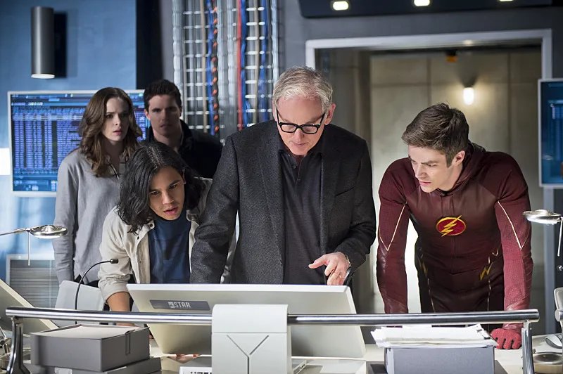 Team Flash in %26bdquo;Fast Enough%26ldquo;. &copy; The CW