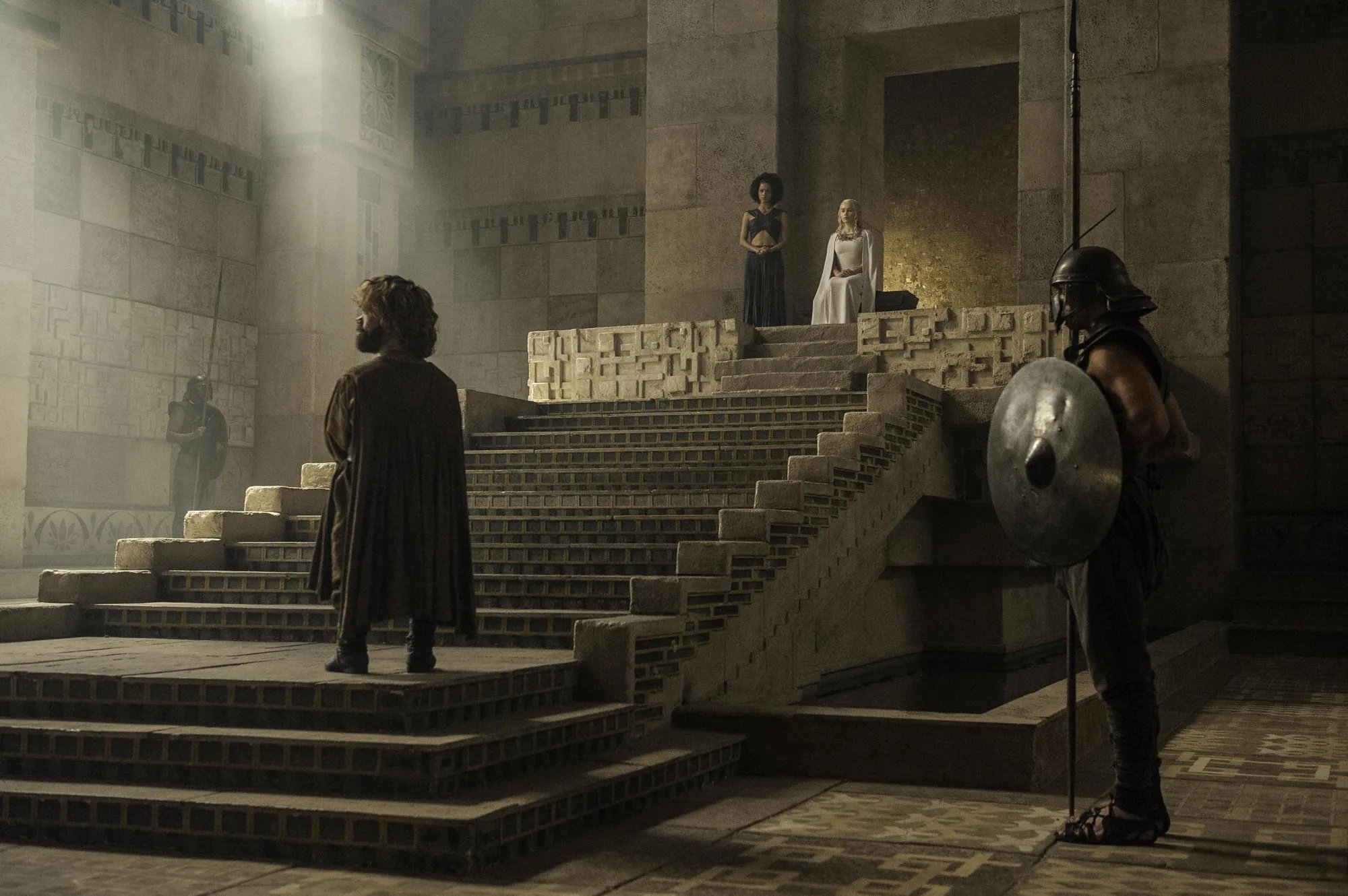 Tyrion (Peter Dinklage) und Daenerys (Emilia Clarke) in %26bdquo;Hardhome%26ldquo;. &copy; HBO