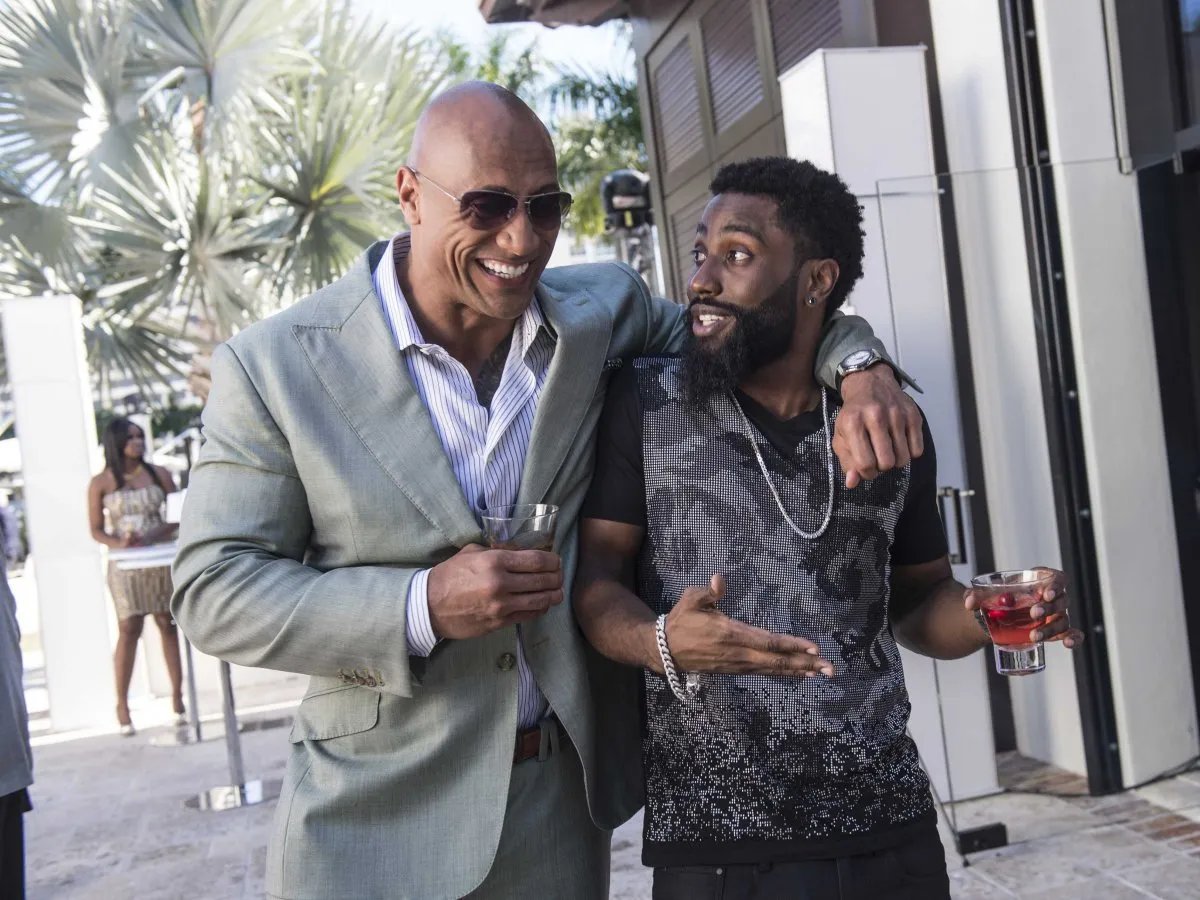 Dwayne Johnson zusammen mit John David Washington in %26bdquo;Ballers%26ldquo;. &copy; HBO