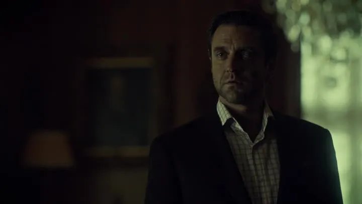 Dr. Chilton (Raúl Esparza) ohne kosmetisches Make-up © NBC