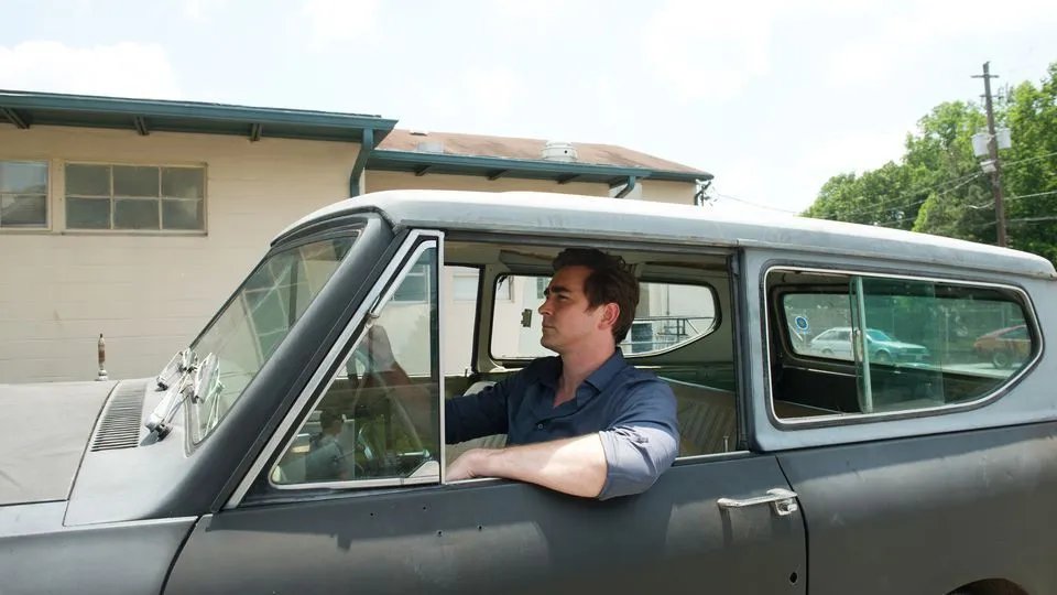Joe MacMillan (Lee Pace) kehrt wieder zurück zu seinem Bad-Boy-Image. &copy; AMC
