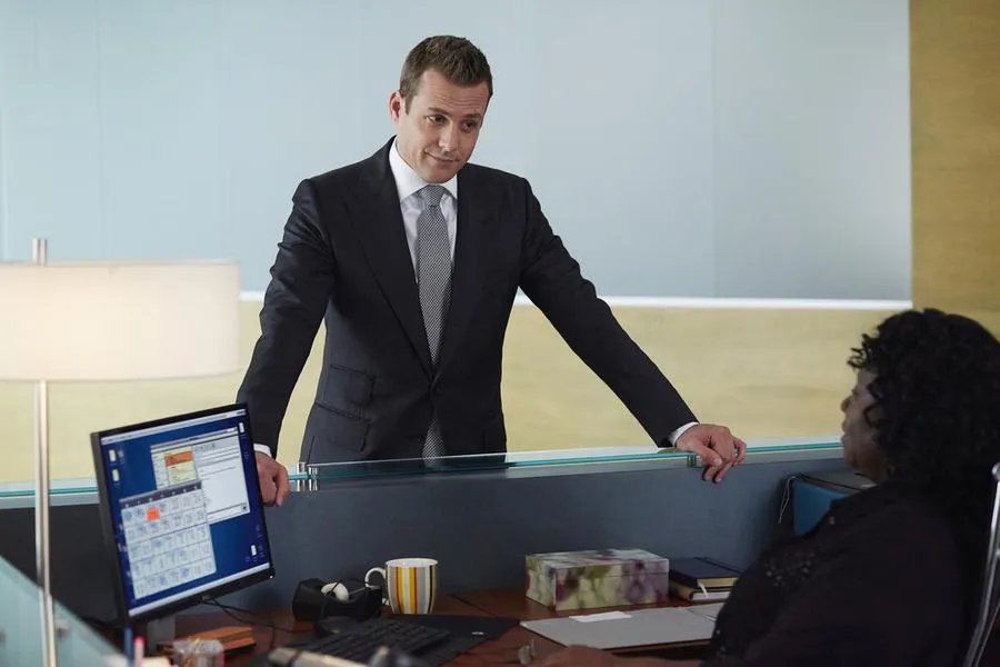 Aloma Wright und Gabriel Macht in %26bdquo;Suits%26ldquo; &copy; Shane Mahood/USA Network